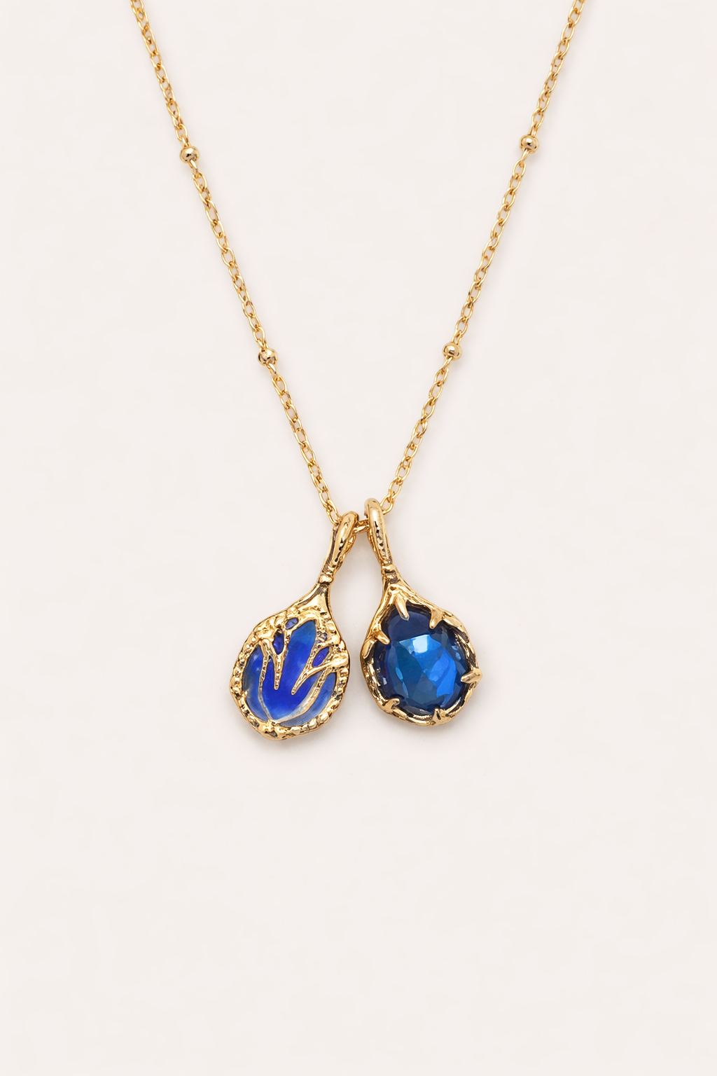 Reversible natural labradorite teardrop pendant in vintage gold-tone claw setting, 20.48mm statement necklace by Gembee Jewellery