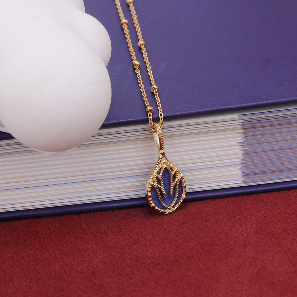 Reversible natural labradorite teardrop pendant in vintage gold-tone claw setting, 20.48mm statement necklace by Gembee Jewellery