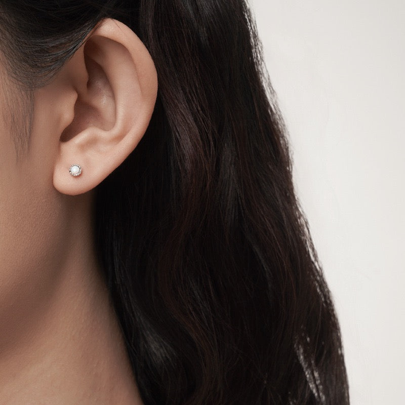 Minimalist S925 Silver Opal Stud Earrings – Delicate Iridescent Glow