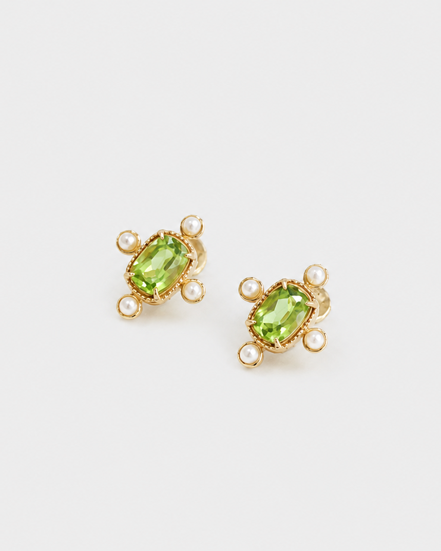 Natural Freshwater Pearl & Peridot Vintage Stud Earrings