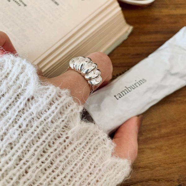 Silver Horn-Shaped Statement Ring | Adjustable Minimalist Retro Design