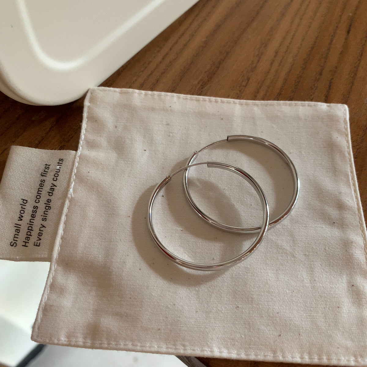 Sterling Silver Hoop Earrings｜4cm Polished Circle Design